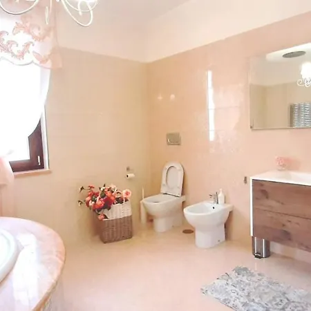 Arya Bed & Breakfast 3*