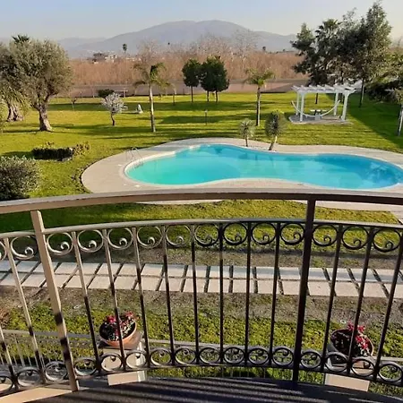 Arya Bed & Breakfast